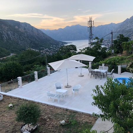 Apartments Panoramic Paradise Cattaro Esterno foto